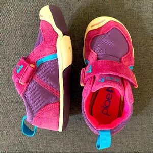 Toddler girls’ Plae sneakers. In excellent condition!